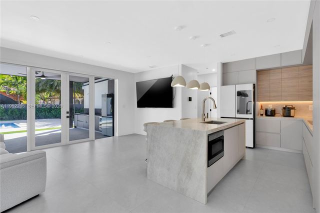 13236 SW 201st Ter, Miami, FL 33177