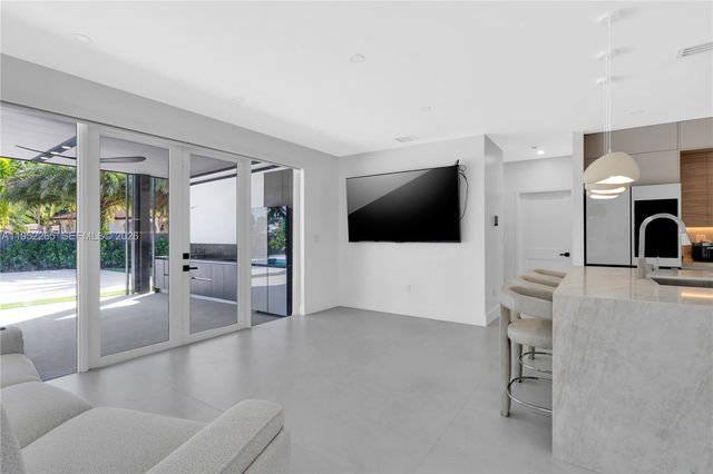 13236 SW 201st Ter, Miami, FL 33177