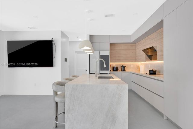 13236 SW 201st Ter, Miami, FL 33177