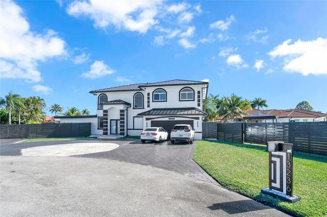 13236 SW 201st Ter, Miami, FL 33177