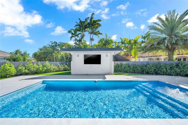 13236 SW 201st Ter, Miami, FL 33177