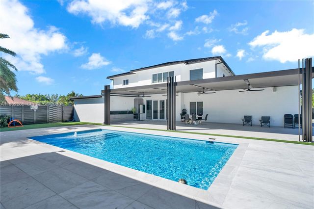 13236 SW 201st Ter, Miami, FL 33177