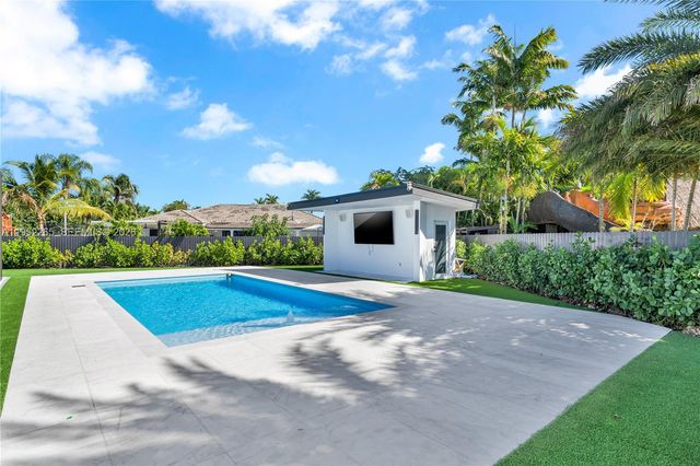 13236 SW 201st Ter, Miami, FL 33177