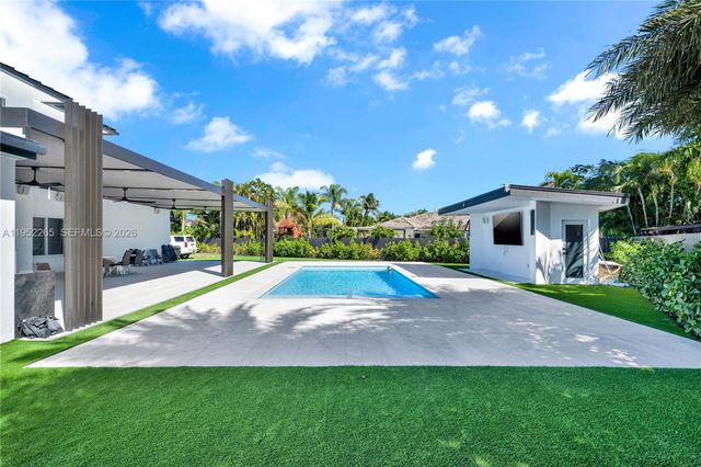 13236 SW 201st Ter, Miami, FL 33177