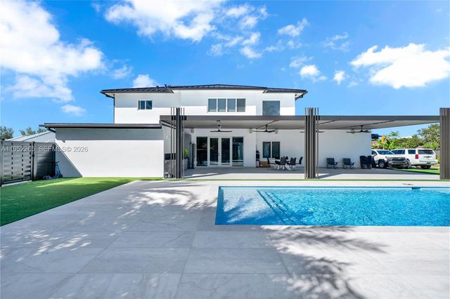 13236 SW 201st Ter, Miami, FL 33177