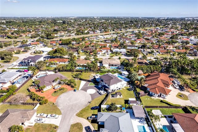 13236 SW 201st Ter, Miami, FL 33177