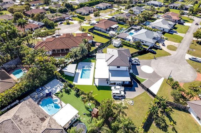 13236 SW 201st Ter, Miami, FL 33177