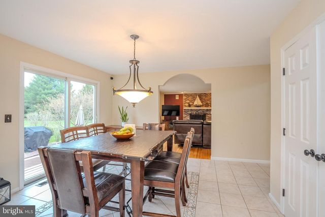 6 BUSH CT, Princeton Junction, NJ 08550