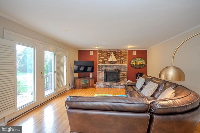 6 BUSH CT, Princeton Junction, NJ 08550