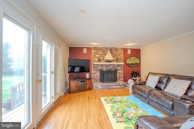 6 BUSH CT, Princeton Junction, NJ 08550