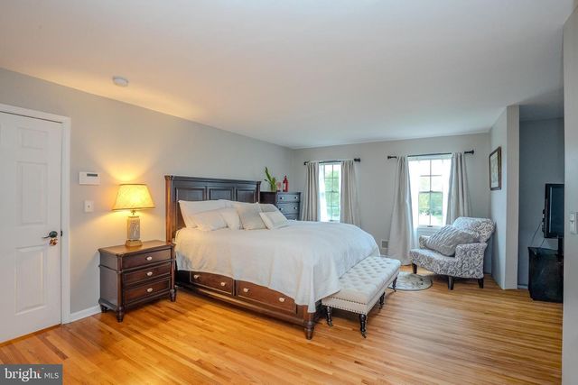 6 BUSH CT, Princeton Junction, NJ 08550