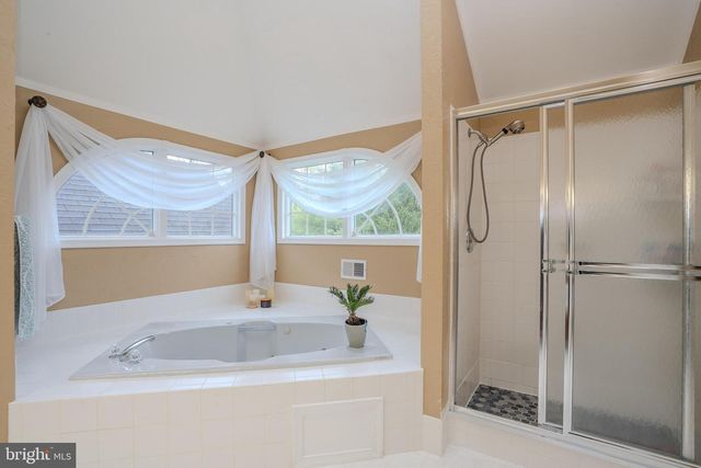 6 BUSH CT, Princeton Junction, NJ 08550