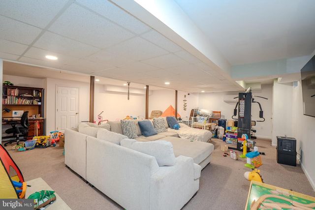 6 BUSH CT, Princeton Junction, NJ 08550