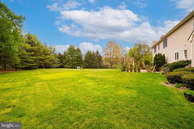 6 BUSH CT, Princeton Junction, NJ 08550