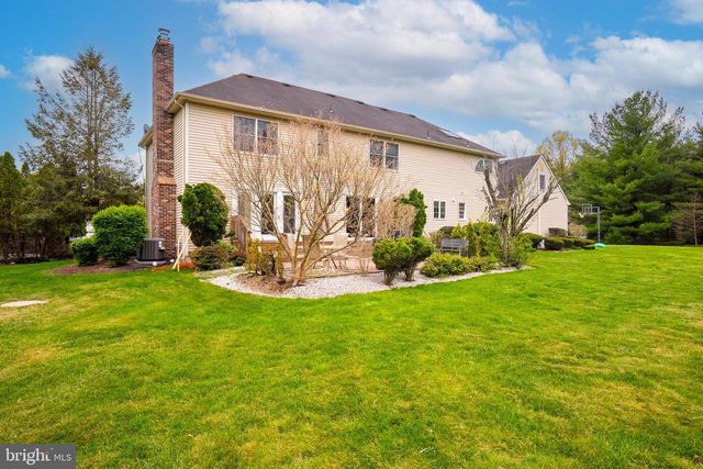 6 BUSH CT, Princeton Junction, NJ 08550