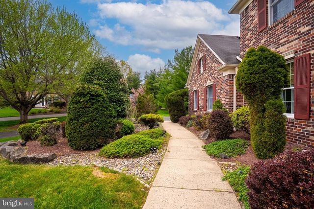 6 BUSH CT, Princeton Junction, NJ 08550