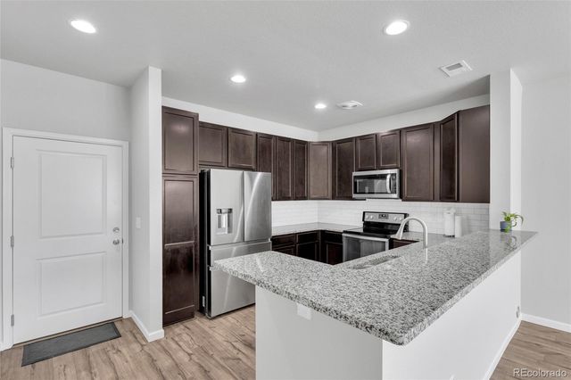 1756 S Buchanan Circle, Aurora, CO 80018