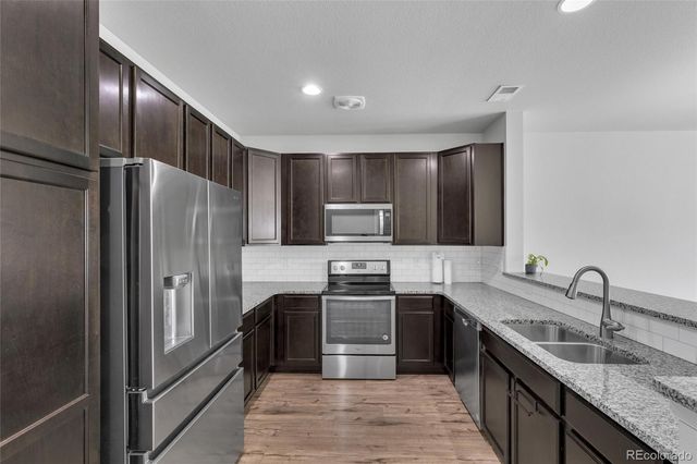 1756 S Buchanan Circle, Aurora, CO 80018