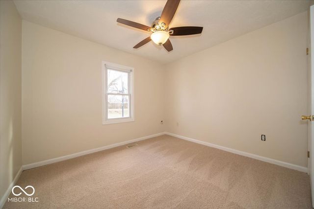 4993 Vance, Columbus, IN 47201