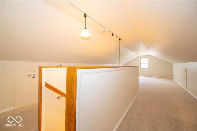 4993 Vance, Columbus, IN 47201