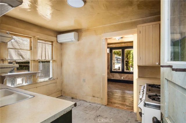 349 N Pine, Orange, CA 92866