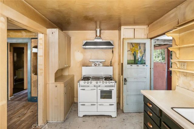 349 N Pine, Orange, CA 92866