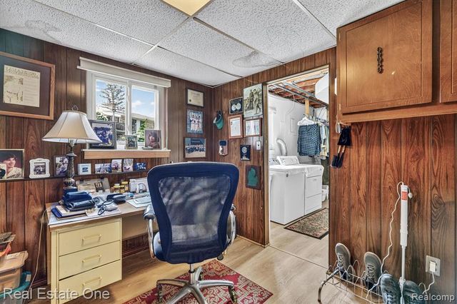 219 Allen Lake Drive, White Lake, MI 48386