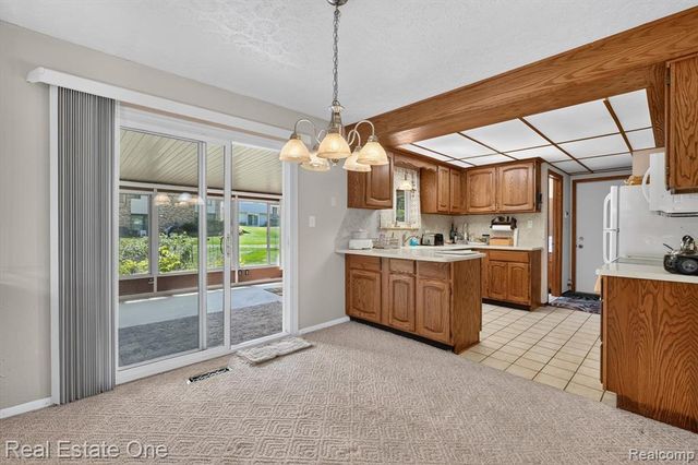 219 Allen Lake Drive, White Lake, MI 48386