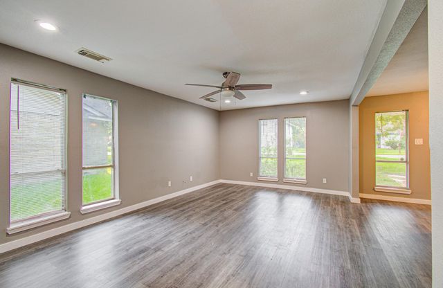2554 River Ridge, Woodloch, TX 77385
