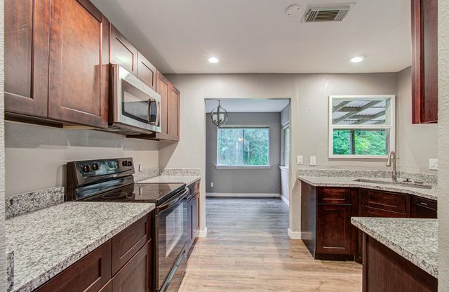 2554 River Ridge, Woodloch, TX 77385