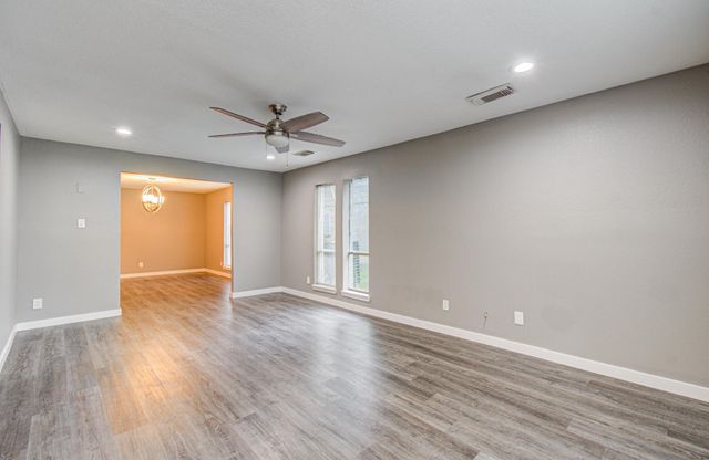 2554 River Ridge, Woodloch, TX 77385