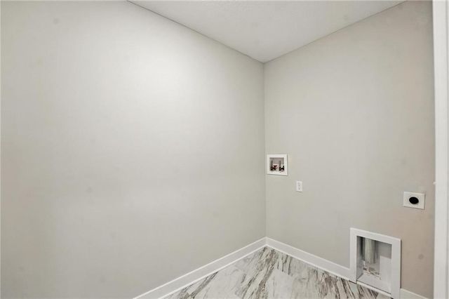 1333 S 4th Street E, Louisburg, KS 66053