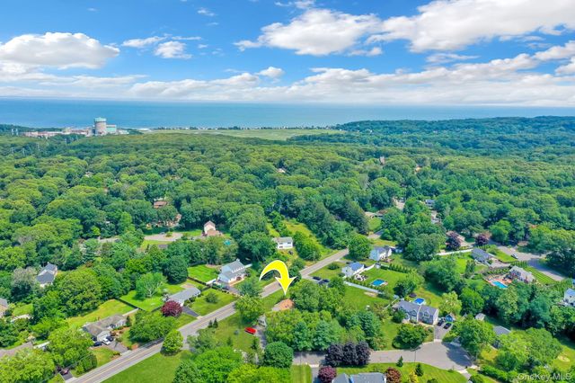 67 Randall Road, Wading River, NY 11792
