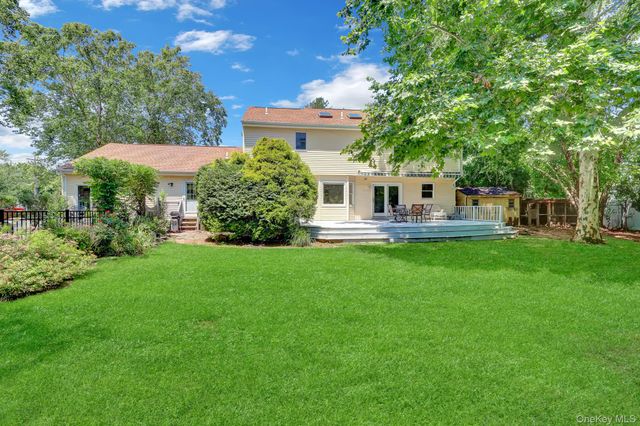 67 Randall Road, Wading River, NY 11792
