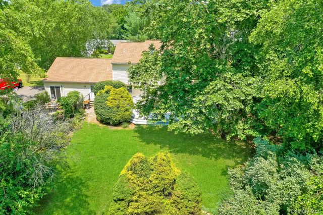 67 Randall Road, Wading River, NY 11792