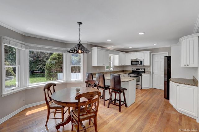 67 Randall Road, Wading River, NY 11792