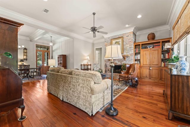 9806 Sedgewick Ct, Saint George, LA 70809