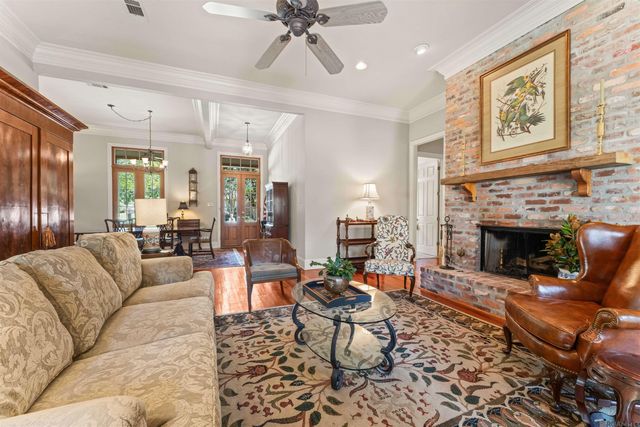 9806 Sedgewick Ct, Saint George, LA 70809