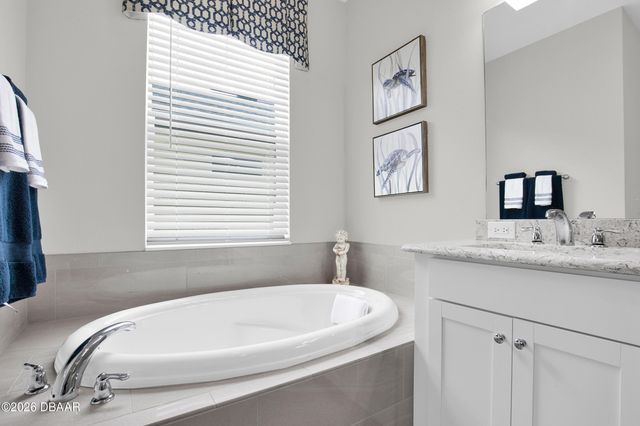 128 Red Lighthouse Point, Daytona Beach, FL 32124