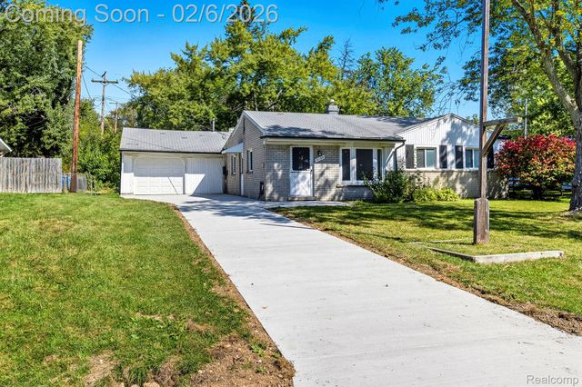 3168 HERBELL Drive, Waterford Charter Township, MI 48328