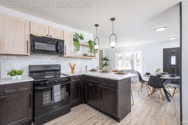 3168 HERBELL Drive, Waterford Charter Township, MI 48328