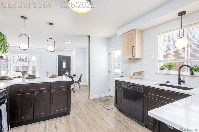 3168 HERBELL Drive, Waterford Charter Township, MI 48328