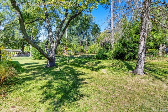 3168 HERBELL Drive, Waterford Charter Township, MI 48328