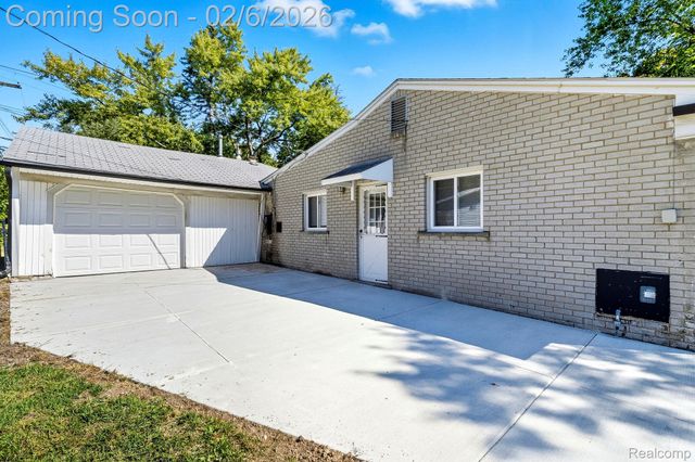 3168 HERBELL Drive, Waterford Charter Township, MI 48328