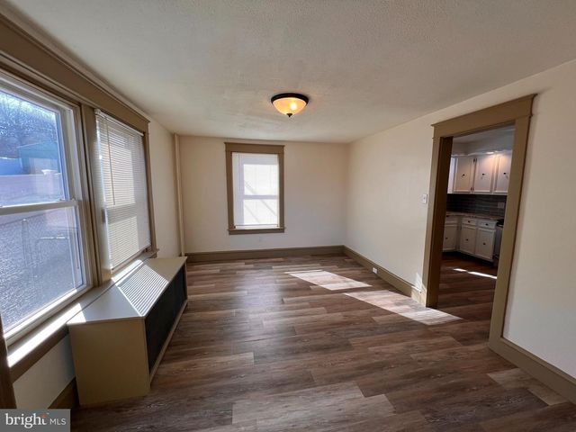 2268 READING, Reading, PA 19609