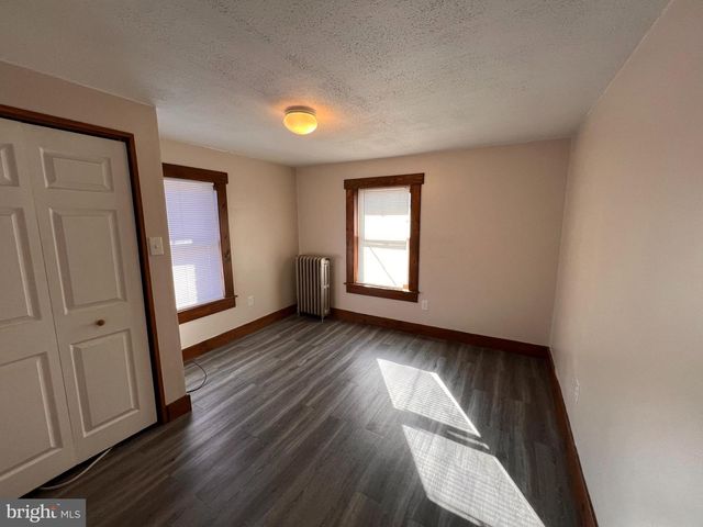 2268 READING, Reading, PA 19609