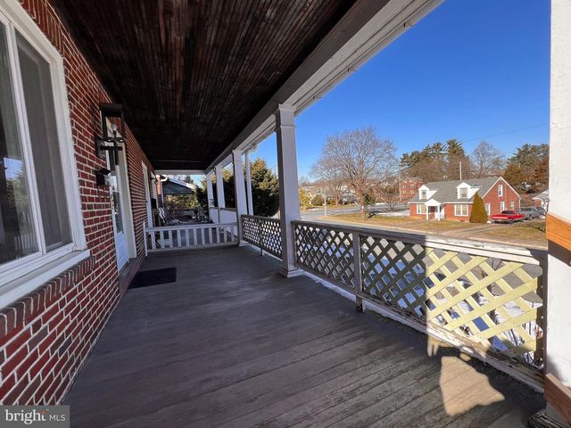 2268 READING, Reading, PA 19609