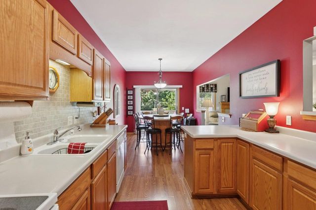 5672 Ambrosia Terrace, Mcfarland, WI 53558