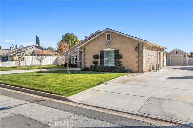 425 Sandalwood, Calimesa, CA 92320