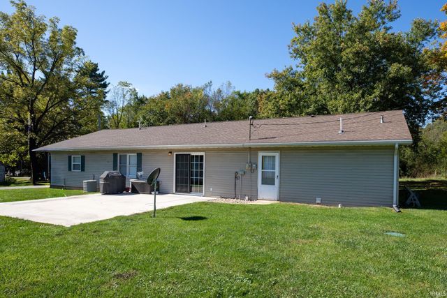 9774 Sycamore Road, Plymouth, IN 46563